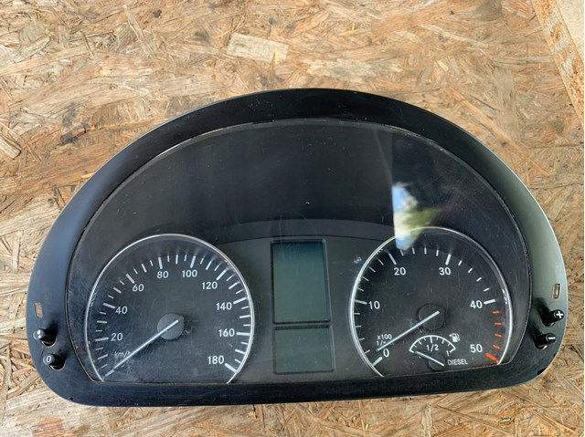 Щиток приборов A9065423301 MERCEDES