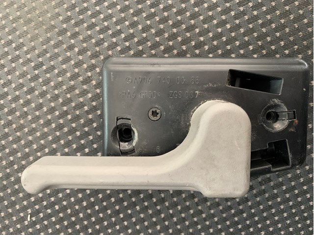 Замки и ручки дверей задка (две двери) A9067400088 VAG