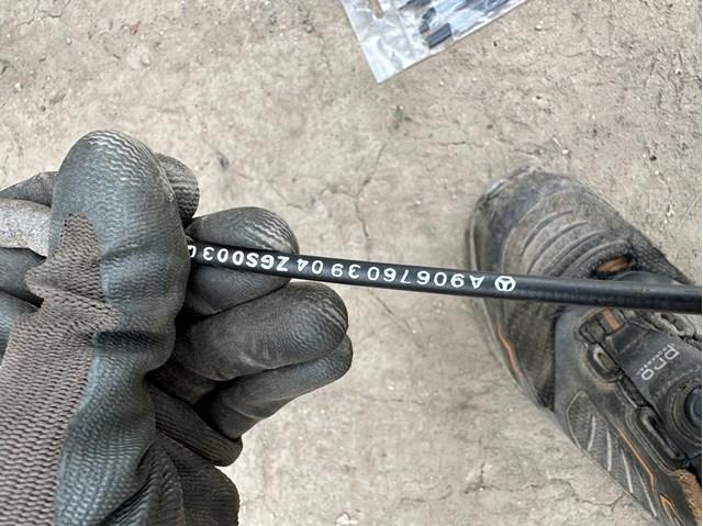A9067603904 MERCEDES Трос открывания боковой (сдвижной) двери купить в Николаев