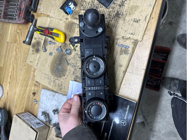 Блок управления режимов отопления A9069063000 MERCEDES