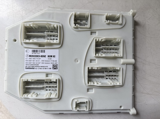 Блок управления комфортом A9079007404 MERCEDES