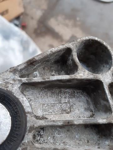 FORD AV616P093NA Кронштейн подушки КПП в наличии Киев