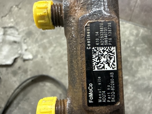 Распределитель топлива (рампа) BK2Q9D280AB FORD