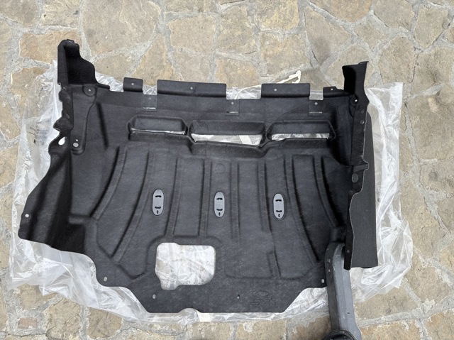 Щит предохранительный KK216P013BA FORD