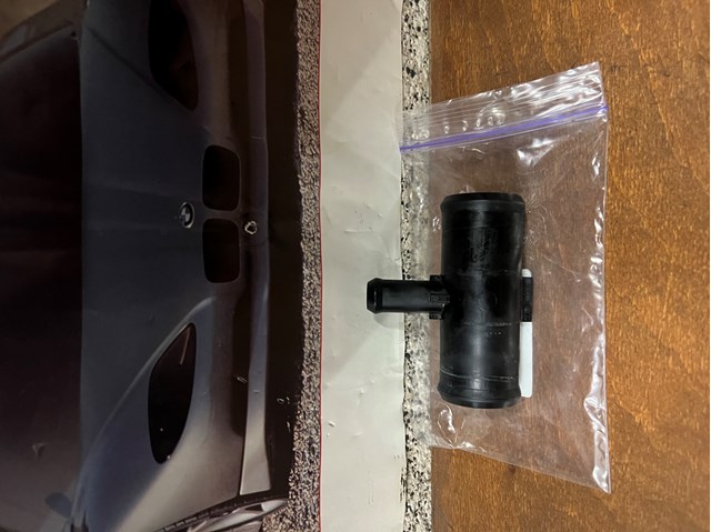 MITSUBISHI 1370A627 Фланец системы охлаждения в наличии Винница