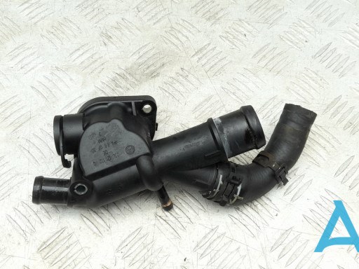 03L121132Q VAG Фланец системы охлаждения (тройник) купить в Черновцы