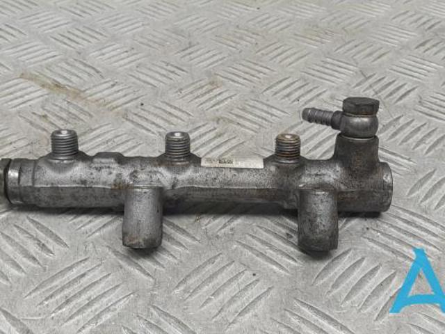 Распределитель топлива (рампа), правый 059130090CN VAG