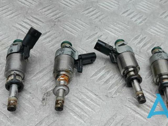 Клапанная форсунка 06G906036 VAG