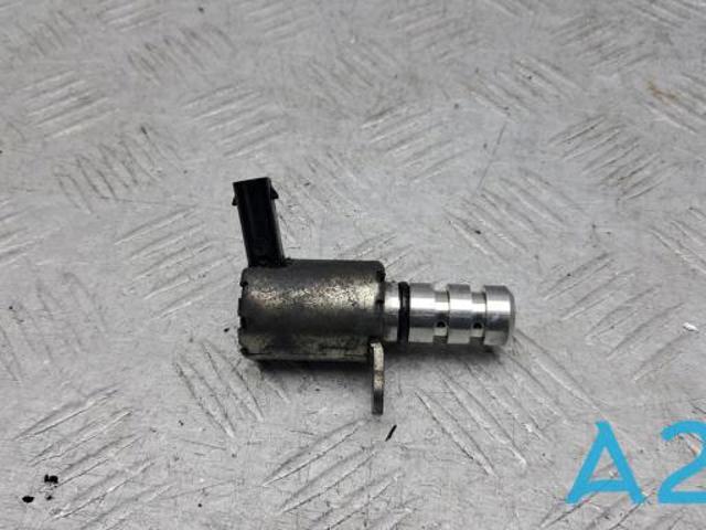 Клапан положения фаз распредвала 06K115243B VAG