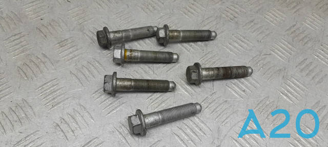 Болт крепления переднего рычага 07119907452 BMW