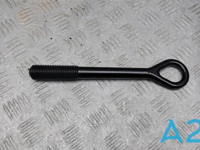 Крюк буксировочный Киа Серато 3