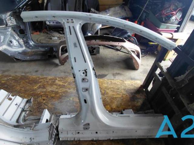 Стойка кузова центральная правая 1024205S0B TESLA
