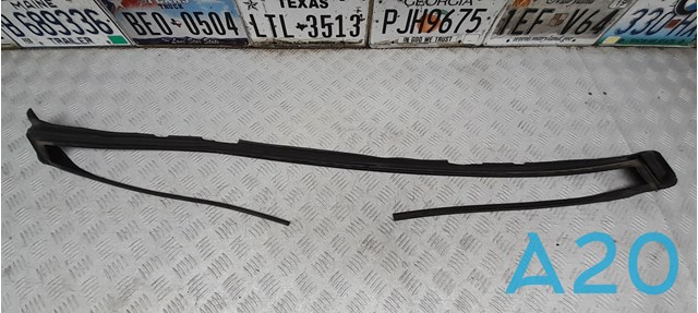 Уплотнитель задней 3/5-й двери 104851190C TESLA