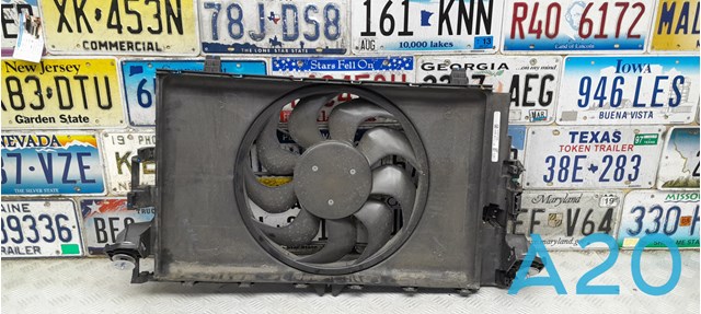 Диффузор радиатора охлаждения в сборе с мотором 107708400E TESLA