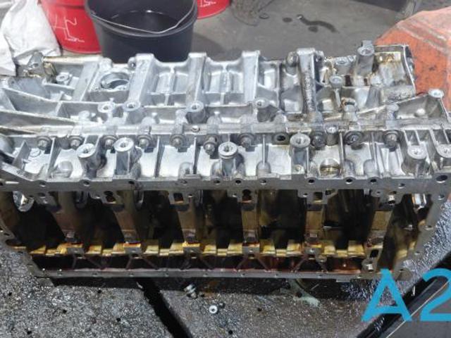 Блок цилиндров двигателя 11112295991 BMW