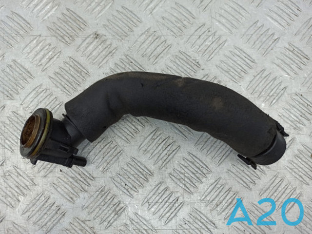 BMW 11127588417 Патрубок вентиляции картера (маслоотделителя) в наличии Киев