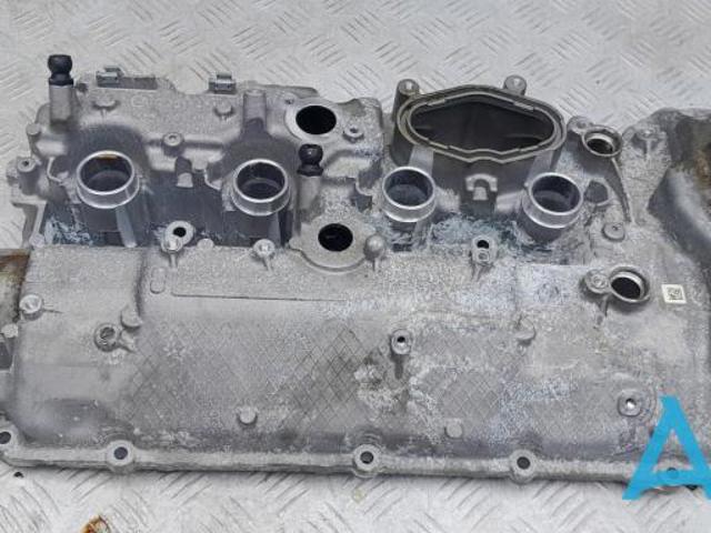 Крышка двигателя 11128601704 BMW