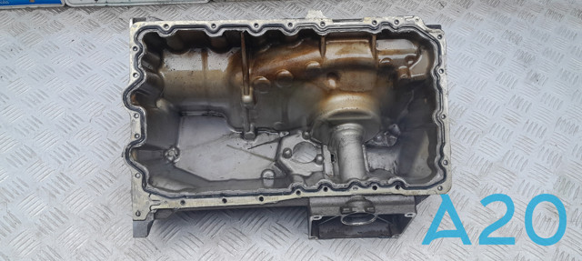Масляный поддон двигателя 11137601942 BMW
