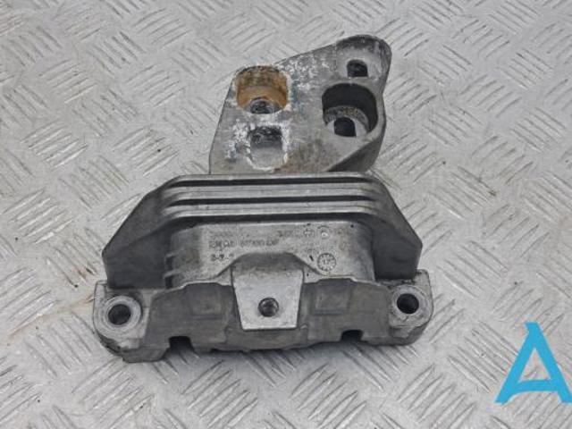 Левая подушка двигателя 112205DA0A NISSAN