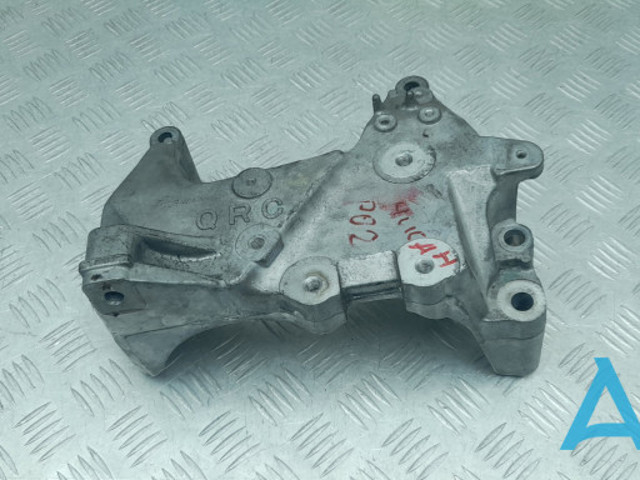 Кронштейн подушки (опоры) двигателя, правой 112314BA0B NISSAN