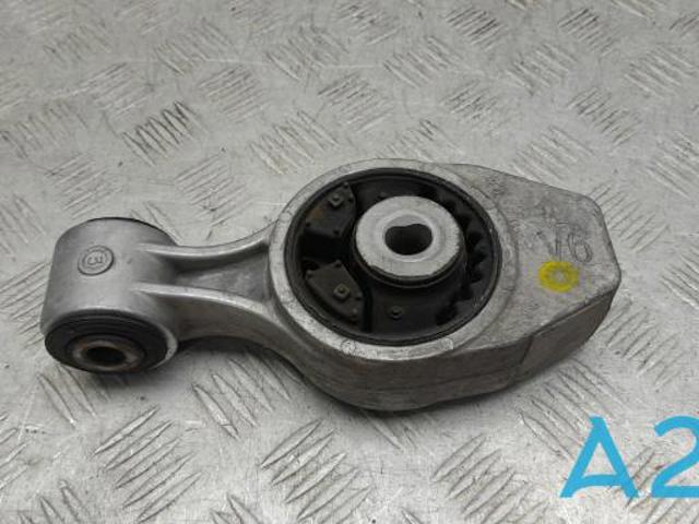 Верхняя опора двигателя 113504RA0A NISSAN