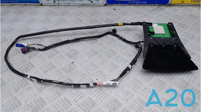 Камера системы обеспечения видимости 114374600D TESLA