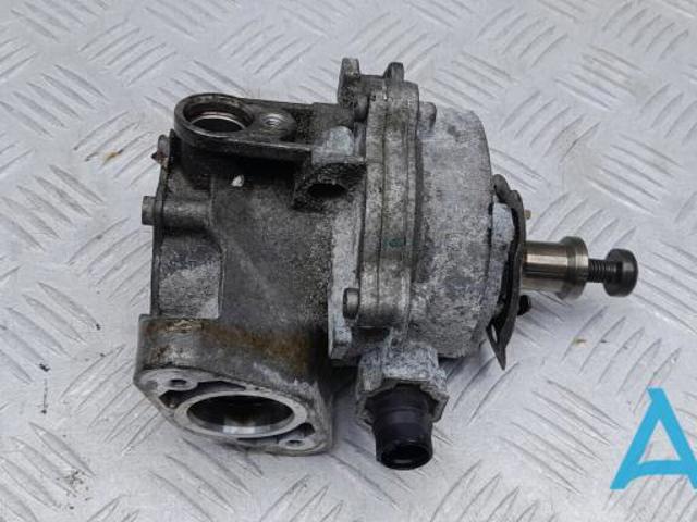 Механический вакуумный насос 11668618897 BMW