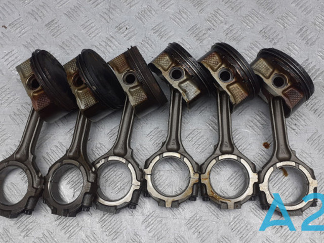 121004W00C NISSAN Шатун поршня двигателя купить в Львов