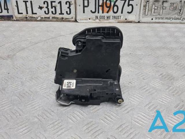Замок двери водителя 13546475 GM