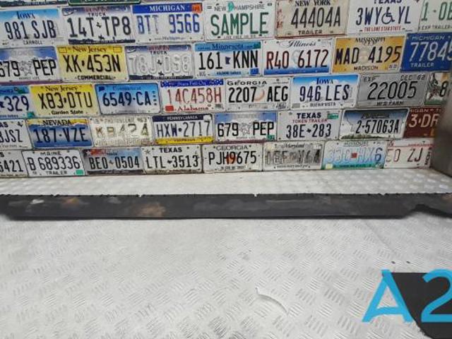 Кронштейн наружной накладки порога левой 149774100B TESLA
