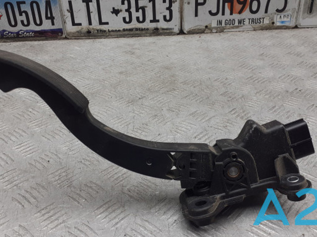 Педаль акселератора Mitsubishi Outlander 2 40