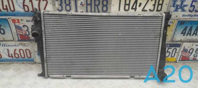 Радиатор охлаждения 17117547059 BMW