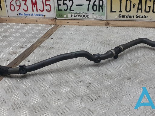 Нижний патрубок радиатора 17127619688 BMW