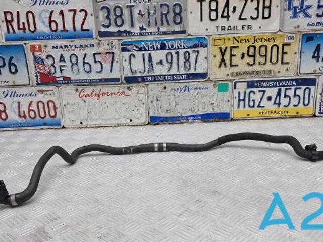 Нижний патрубок радиатора 17128602633 BMW