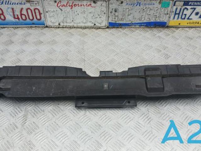 Воздуховод/дефлектор радиатора, верхний 215785NA0A NISSAN