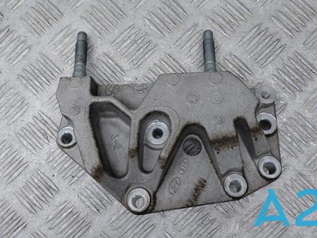 HYUNDAI 216702S100 в наличии Украина