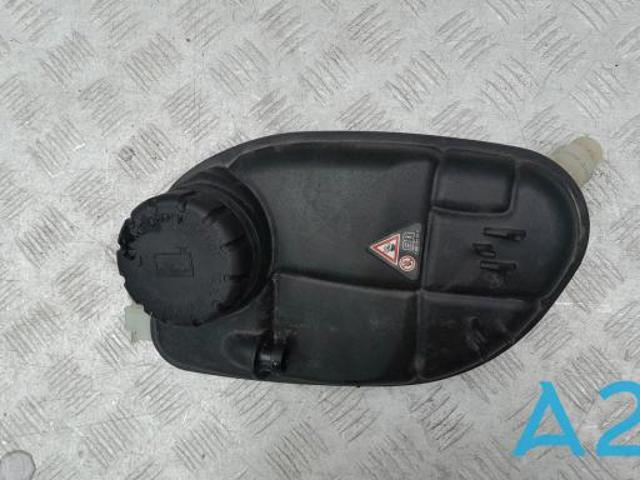 Водяной бачок системы охлаждения 217115DA0A NISSAN
