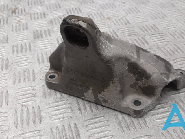 Кронштейн подушки (опоры) двигателя, правой 22116788610 BMW