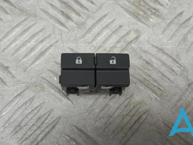 Концевик 252106RA1A NISSAN