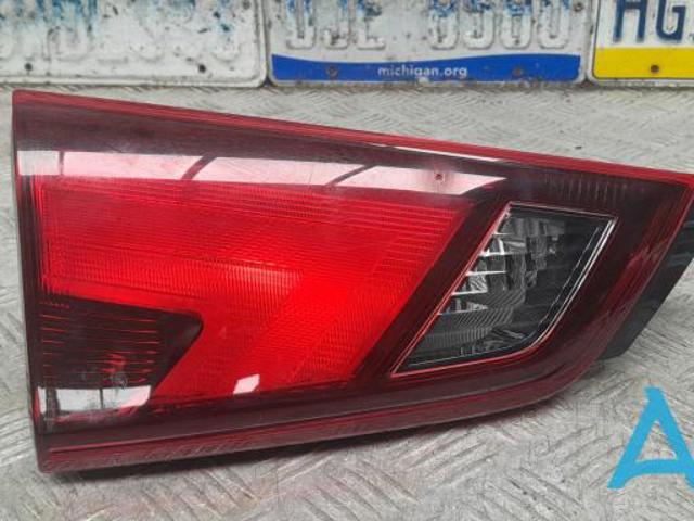 Задний левый стоп 265556MA5A NISSAN