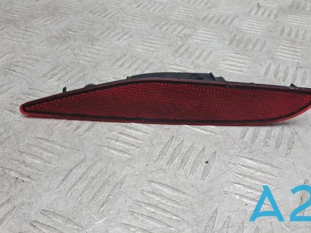 Правый катафот бампера 265605NA0A NISSAN