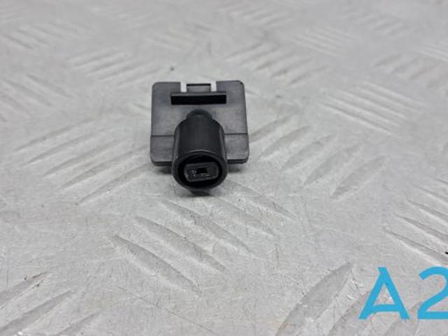 Сопло омывателя лобового стекла правое 289325AA0A NISSAN