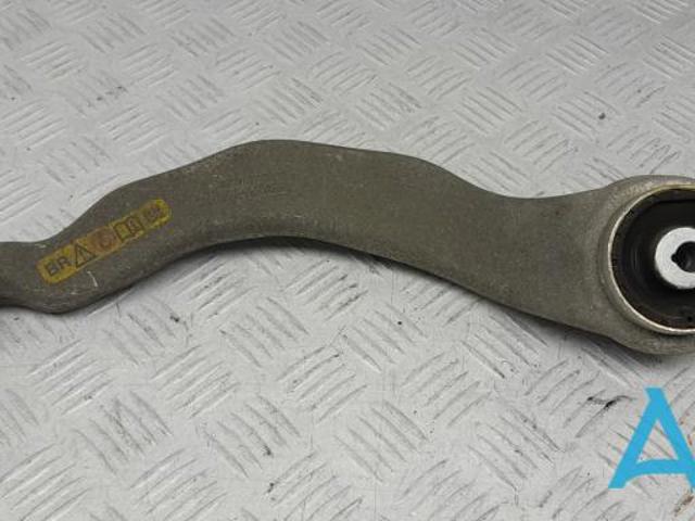 Передний нижний рычаг 31106861158 BMW