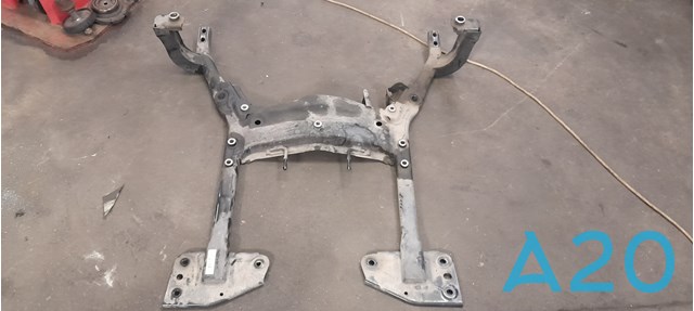 Крабобалка передней подвески 31116772229 BMW