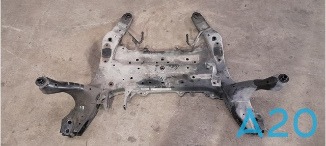 Балка передней подвески 31116872729 BMW