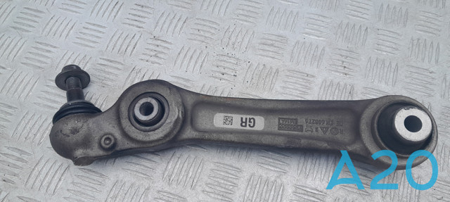 Нижний правый рычаг передней подвески 31126798108 BMW