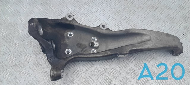 Цапфа поворотная левая 31216775767 BMW