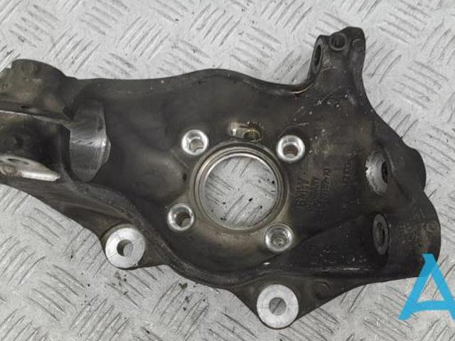 Цапфа поворотная левая 31216798261 BMW