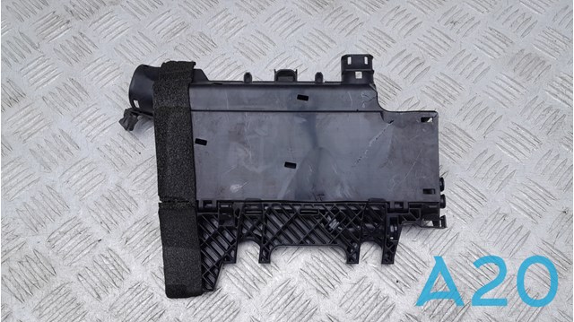 Монтажный блок предохранителей 31346673 VOLVO