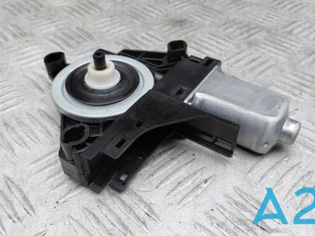 Привод электростеклоподъемника задний 31349758 VOLVO